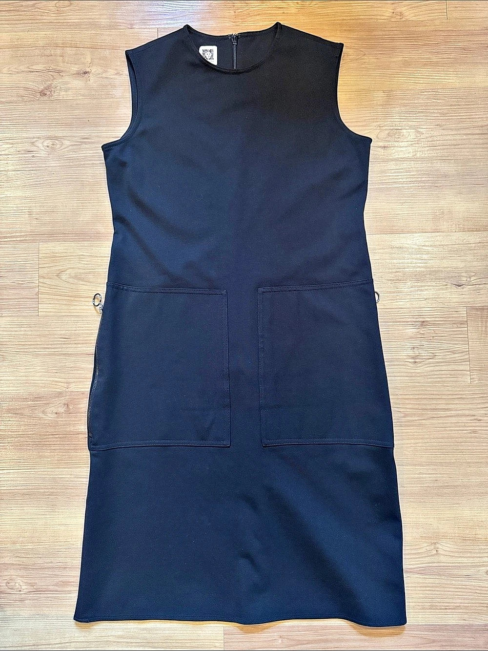 Anne Klein Sleeveless Dress in Black Size 6 Like New!